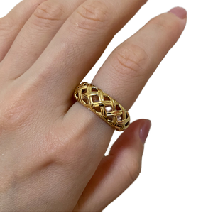 Anillo de Eternidad Geométrico Hueco Tejido de Acero Inoxidable Único para Mujer de UM JEWELRY, Anillo Ancho con Engaste de Bisel, Chapado en Oro de 18K, de Moda - Product Image 6