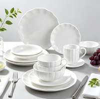 Service d'assiettes en porcelaine, style occidental, couleur unie avec incrustation dorée, compatible micro-ondes