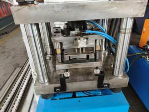 0.8-2 मिमी मोटाई गैल्वेनाइज्ड स्टील सीढ़ी केबल ट्रे सर्वो पंचिंग मशीन रोल बनाने मशीन रोल बनाने मशीन - Product Image 4