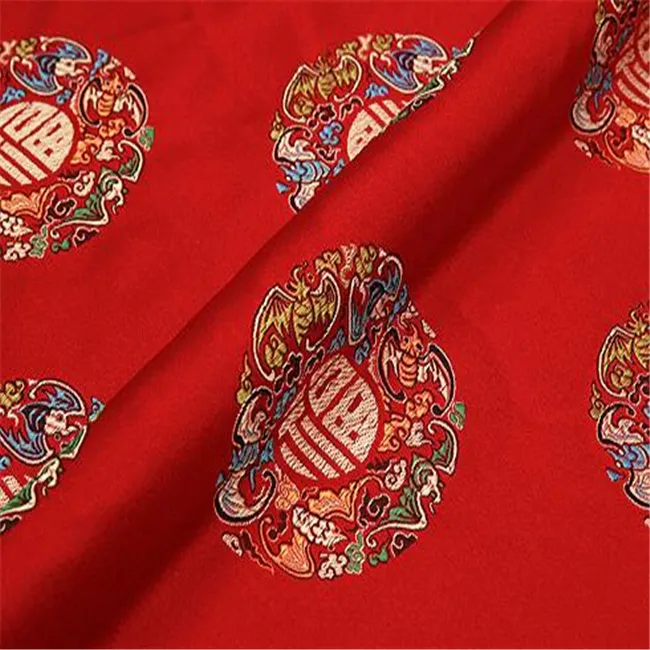 נפלא 100% פוליאסטר Brocade בד אקארד אדום מסורתי עיצוב לשנה חדשה חג המולד בגדי בגד