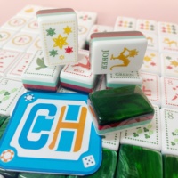 Nouvel ensemble de tuiles de mahjong de luxe avec dos émeraude, lettres directionnelles et graphismes numérotés pour le jeu familial de mahjong