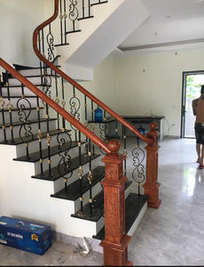 ประตูเหล็กยูโร ดีไซน์ฝรั่งเศสใหม่ บันไดเหล็กแข็งแรง ขนาด 14x14 มม. ผลิตในเวียดนาม รับประกัน 3 ปี - Product Image 4