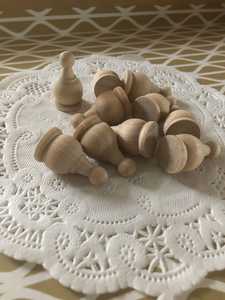 ตัวหมากไม้แบบดั้งเดิมสำหรับเกมกระดานสไตล์หมากรุกเพื่อการเรียนรู้และความสนุกสนานของครอบครัว - Product Image 4