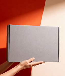 Boîte d'expédition personnalisée pour le commerce électronique Boîte d'avion pour outils électriques Kraft avec logo personnalisé Boîte en carton ondulé pour envoi postal avec ruban auto-scellant et fermeture éclair - Product Image 1