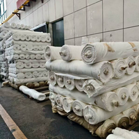 Tissu satiné 100 % polyester tissé, poids moyen 85 g/m², résistant à l'abrasion, anti-déchirure, anti-boulochage, teint sur commande, directement de l'usine