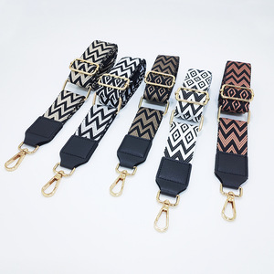 Jolie <span class=keywords><strong>sangle</strong></span> de sac en <span class=keywords><strong>tapisserie</strong></span> brodée de 3.8cm, bandoulière ou bandoulière réglable avec matériel noir or/argent/pistolet - Product Image 1