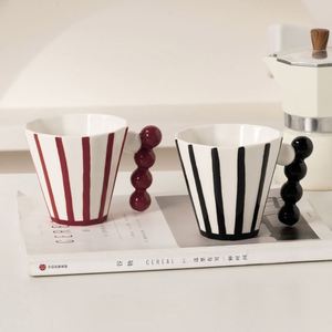 Taza de Cerámica Creativa a Rayas, Estilo Retro y Moderno, Diseño Exclusivo de Alta Gama, Taza de Café para el Desayuno en Pareja - Product Image 3