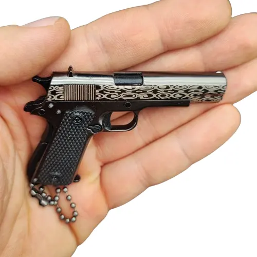 2024 gran oferta nuevo producto Mini pistola llavero juguete Metal 7,2 cm pistola modelo autodefensa llaveros 1/3 pistola juguete llavero colgante