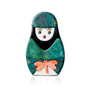 Broches Matryoshka acryliques à la mode personnalisées belle petite fille Badges <span class=keywords><strong>broche</strong></span> broches pour ami Souvenirs cadeau - Product Image 1
