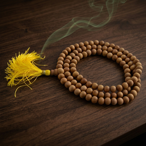 Perles de prière en bois de santal Riddhi Siddhi en vrac/perle pour la fabrication de malas, couleur jaune doré, origine Rajasthan - Product Image 1