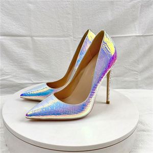 Venta al por mayor de comercio exterior transfronterizo: Novedad 2023 - Zapatos de tacón alto de 12 cm con punta, diseño de serpiente blanca láser, sin cordones, parte superior de PU. - Product Image 1
