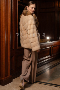 Cappotto in <span class=keywords><strong>Visone</strong></span> <span class=keywords><strong>Beige</strong></span> con Collo in Zibellino, Design Invernale di Lusso a File Inclinate, Cappotto in <span class=keywords><strong>Visone</strong></span> e Zibellino con Collo Super Soffice - Product Image 3