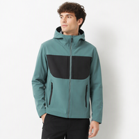Veste coupe-vent imperméable OEM en softshell avec coutures thermosoudées pour la randonnée, les voyages, les activités de plein air et les occasions décontractées, doublure polaire intérieure, vert noir