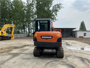 Excavadora de cadenas Doosan DH55 usada, certificada por la EPA, de excelente calidad y precio económico, con motor original, alto rendimiento y alto momento de carga. - Product Image 2