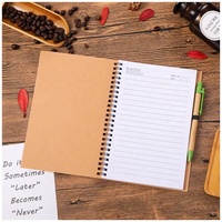 Carnet A5 avec couverture en papier kraft naturel, reliure spirale et cousue, logo personnalisé, avec stylo promotionnel en cadeau