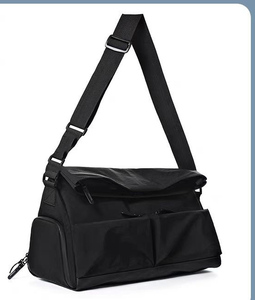 Sac de sport de grande capacité avec logo personnalisé, imperméable, avec compartiment pour chaussures, tendance, sac de voyage de loisirs pour femmes et hommes - Product Image 3