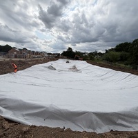 Tissu géotextile non tissé en polyester PP pour le drainage, la construction routière et le contrôle de l'érosion des pentes - Fournisseur de géotextiles