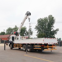 Système hydraulique stable, grue de camion à flèche droite FAW de 10 tonnes, hauteur de levage personnalisée pour la manutention de marchandises en vrac