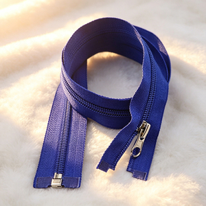 Fermetures éclair en nylon enroulées sur mesure, longueur personnalisée, plusieurs couleurs vives, fermeture éclair à extrémité fermée pour la couture de sacs, vente en gros à prix abordable - Product Image 5