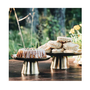 ที่วางเค้กโลหะสีทองตกแต่งปาร์ตี้งานแต่งงานใน2025 - Product Image 1