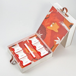 Custom Luxury Magnetic Closure UV Coating Sponge Liner Rigid Cardboard Gift Packaging <b>Box</b> with Handle - Product Image 2