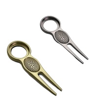 Nouvel Outil de Réparation de Divots de Golf Magnétique en Alliage de Zinc Métallique, Design Moderne Plaqué, Fourche à Gazon Rétractable avec Logo Personnalisé