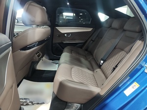 BYD Han DM-i 2022 121KM: Elegante Sedán Híbrido con Bajo Consumo de Combustible, Gran Autonomía Eléctrica y un Interior Práctico y Sofisticado. - Product Image 5