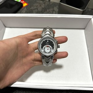 Orologio Retrò Oak Judge a Forma Irregolare, Stile Y2K, Movimento al Quarzo, Lancette Luminose, Display in Acciaio Inossidabile, Unisex - Product Image 3