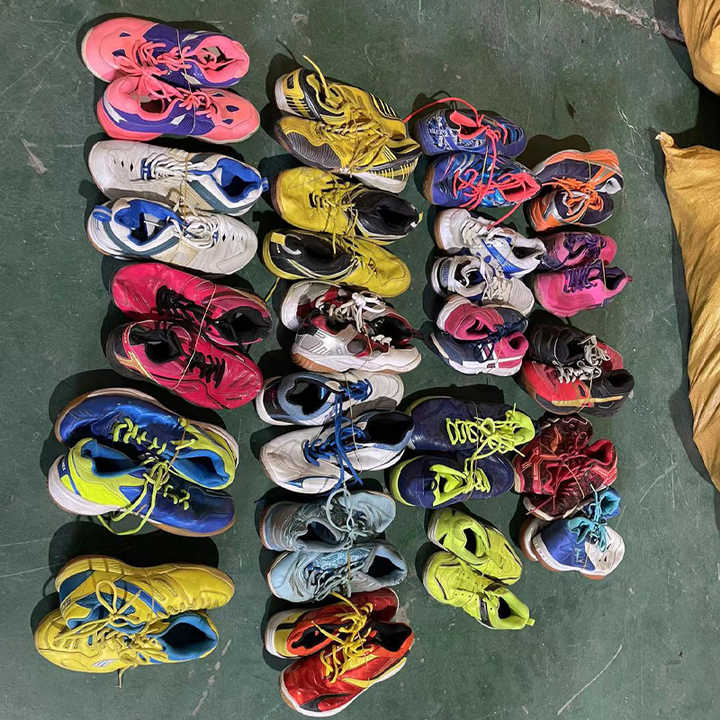 Original Usa Wholesale Used Shoes in Bales Second Hand Shoes Branded Soccer Men Used Football Boots