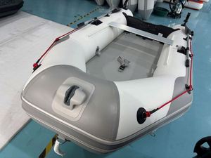 Plataforma de PVC Inflable Reachsea para 5 Personas, 3.6m, Color Blanco y Gris, con Espejo de Popa para Pesca - Product Image 2