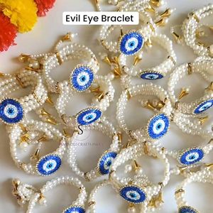 Bracelet élastique perlé blanc style bohème pour femme, avec perles et travail Kundan, idéal pour mariage et cadeau de remerciement - Product Image 4