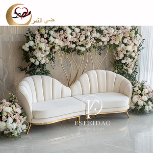 Sofá Moderno de Tres Plazas en Cuero Blanco con Diseño Acolchado para Salón, Salón de Banquetes, Apartamento u Hotel - Product Image 4