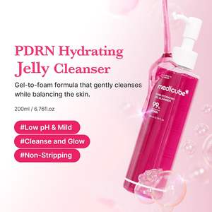 Medicube Pdrn Hydrating Gel Cleanser 200 ml para todo tipo de piel - Product Image 2
