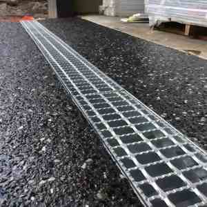 <span class=keywords><strong>Grille</strong></span> de couverture de canal de drainage antidérapante en acier galvanisé à chaud <span class=keywords><strong>pour</strong></span> passerelle photovoltaïque et matériaux de construction métalliques - Product Image 1