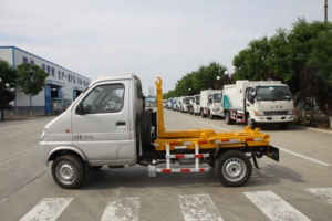 Certified Quality <strong>Mini</strong> <strong>Garbage</strong> <strong>Truck</strong> 4x2 Drive Wheel Manual Transmission with Removable Compartment Core Engine/Motor Components - Product Image 5
