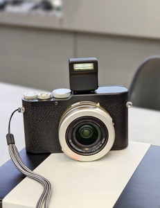 ใช้กล้อง 4K รุ่น Leica D-Lux 8 พร้อมเลนส์ 24-75 มม. กล้องวิดีโอบล็อกขนาดกะทัดรัด 21MP - Product Image 6