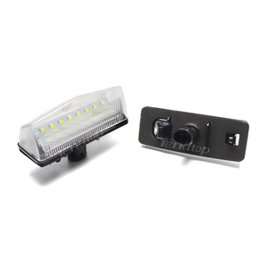 2 Luces LED de Matrícula para Toyota Prius XW20 XW30 Prius <span class=keywords><strong>V</strong></span> RAV4 Venza Matrix C-<span class=keywords><strong>HR</strong></span> Scion TC, Bombillas para Lámpara de Placa Numérica - Product Image 2