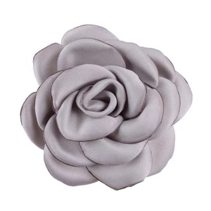 ผ้าซาติน 3 มิติ ขนาด 6.0 ซม. ขอบไหม้ ลายดอกคามิลเลีย สำหรับงาน DIY ชุดแฟนซี งานปาร์ตี้ เครื่องประดับ ติดเสื้อ ติดผม - Product Image 2