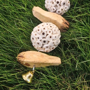 WAFAHOME Juguete para loros: Bola <span class=keywords><strong>de</strong></span> lana ecológica y bonita para masticar, con decoración <span class=keywords><strong>de</strong></span> fruta <span class=keywords><strong>de</strong></span> <span class=keywords><strong>carambola</strong></span>, para aliviar el aburrimiento y prevenir mordeduras. - Product Image 4