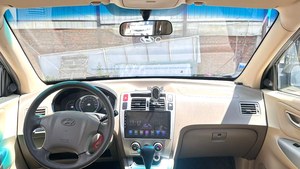 SUV Usato <span class=keywords><strong>Hyundai</strong></span> Tucson 2.0L 4AT LHD 141CV Tetto Apribile Elettrico 6 Airbag SUV Compatto Spazioso <span class=keywords><strong>Auto</strong></span> Usata Affidabile per Esportazione - Product Image 3