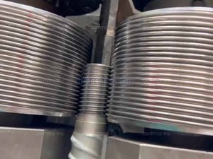 Máquina laminadora de roscas de refuerzo de precisión con deformación mínima - Product Image 3