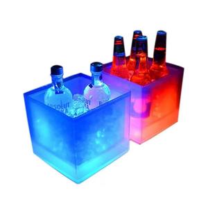 Logo OEM personnalisable Seau à glace carré en plastique pour la bière et le vin avec <span class=keywords><strong>batterie</strong></span> LED pour fête ou maison Bar Boissons fraîches Seau à boissons - Product Image 6