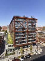 Entrepôt en acier préfabriqué à 3 étages avec structure en acier préfabriqué 200 m² double panneaux Conception de bâtiments hospitaliers 2000 pieds carrés
