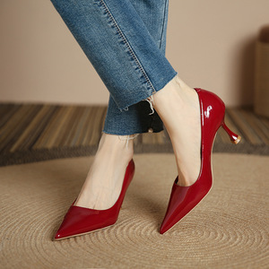 352 1-1 Chaussures à talons hauts pointus françaises pour femmes, nouvelle collection Show <span class=keywords><strong>Tong</strong></span> Qin, talons aiguilles en cuir verni nude à semelle souple - Product Image 1