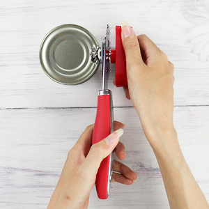 Ouvre-boîte manuel robuste en acier inoxydable avec poignée antidérapante en plastique et lame tranchante en métal pour une prise en main optimale - Product Image 4