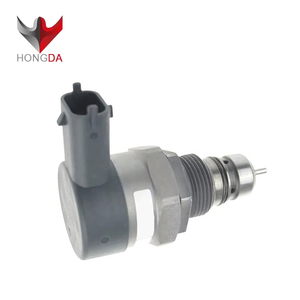 Regulador de presión de combustible Common Rail del fabricante 0281002826 para <span class=keywords><strong>mercedes</strong></span>-benz <span class=keywords><strong>Sprinter</strong></span> 309 310 311 313 <span class=keywords><strong>314</strong></span> 316 <span class=keywords><strong>CDI</strong></span> - Product Image 2