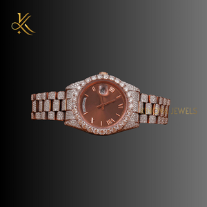 Reloj de diamantes de moissanita de cuarzo de precisión diseñado para un estilo de lujo con materiales de primera calidad y un acabado brillante - Product Image 5