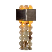 Lampe de table de luxe minimaliste postmoderne en jade, lampe haut de gamme pour hôtel d'étude de chevet de chambre à coucher modèle de designer nordique