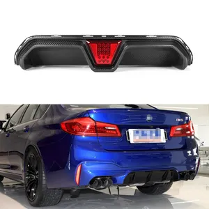 Diffusore a labbro centrale paraurti posteriore in fibra di carbonio a secco stile CS per diffusore posteriore BMW F90 M5 2017-2022 con luce freno