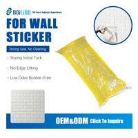 Perekat Sensitif Tekanan Bebas Gelembung Rendah Bau 3000-10000cps Lapisan Stiker Dinding Karet Sintetis 150-180C untuk Pengerjaan Kayu